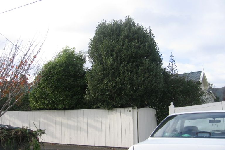 Photo of property in 10 Hautana Square, Woburn, Lower Hutt, 5010