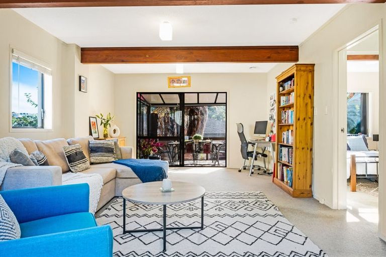 Photo of property in 16 Stredwick Drive, Torbay, Auckland, 0630