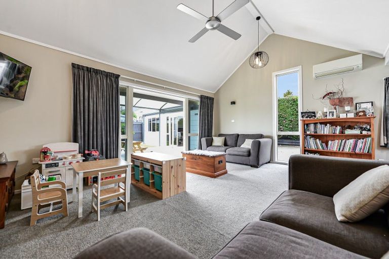 Photo of property in 180 Whatawhata Road, Dinsdale, Hamilton, 3204