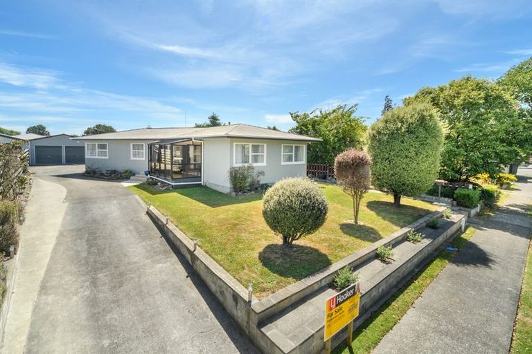 Photo of property in 84 Apollo Parade, Milson, Palmerston North, 4414