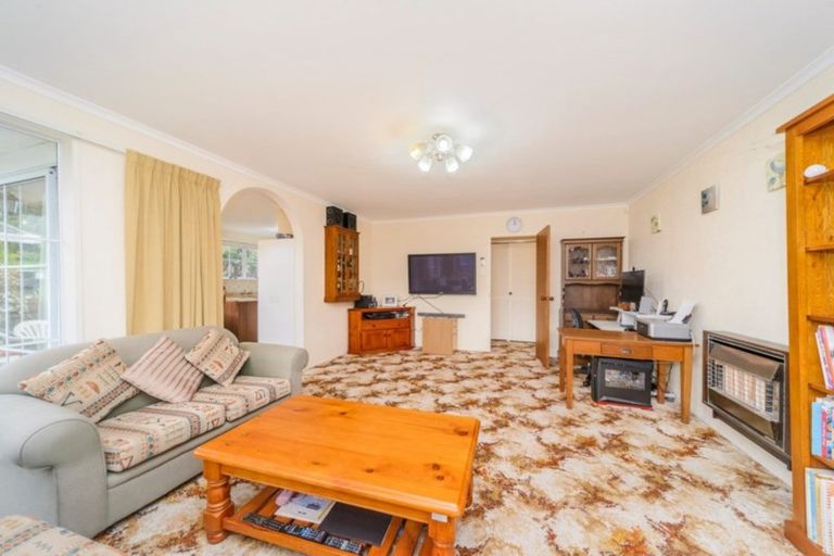 Photo of property in 2/142 Heretaunga Street, Palmerston North, 4414