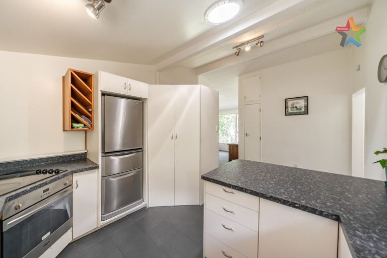 Photo of property in 10 Crawford Grove, Naenae, Lower Hutt, 5011