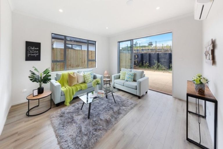 Photo of property in 39 Pakaraka Drive, Papakura, 2110