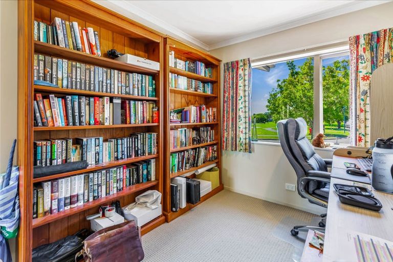 Photo of property in 14 Semillon Avenue, Henderson, Auckland, 0612