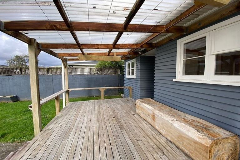 Photo of property in 162 Wainuiomata Road, Wainuiomata, Lower Hutt, 5014