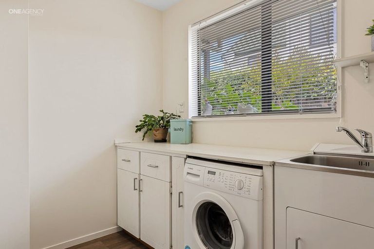 Photo of property in 5 Luxton Place, Rangiora, 7400