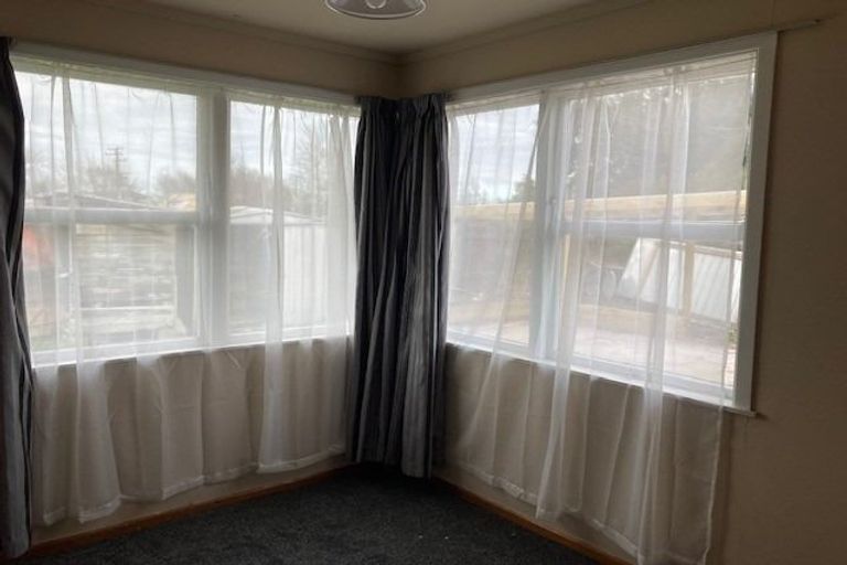 Photo of property in 20 Cricket Place, Melville, Hamilton, 3206