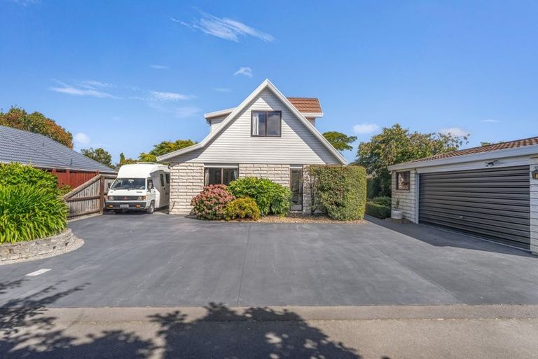 Photo of property in 10 Rowanwood Close, Halswell, Christchurch, 8025