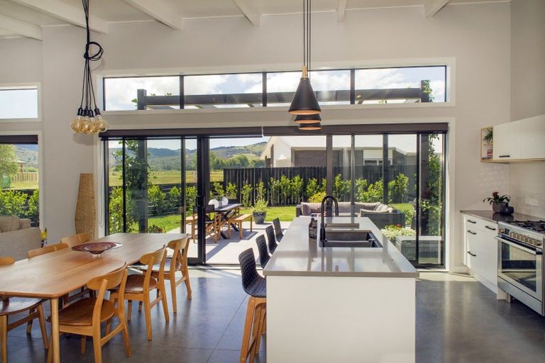 Photo of property in 2 Romeo Place, Whitianga, 3510