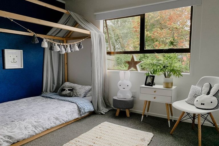 Photo of property in 2/95 Oaktree Avenue, Browns Bay, Auckland, 0630