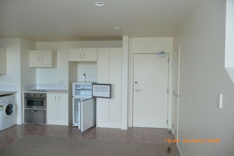 Photo of property in 4f/30 Westward Ho, Glen Eden, Auckland, 0602