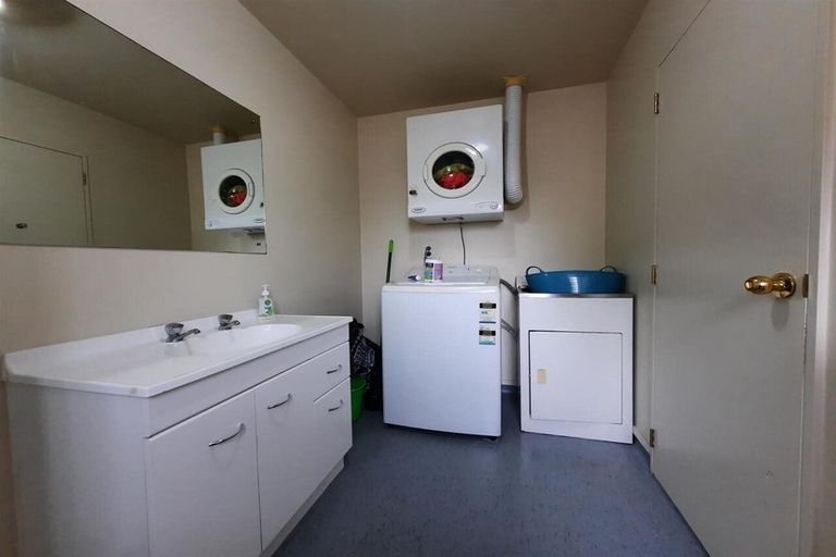 Photo of property in 120d Elizabeth Street, Riccarton, Christchurch, 8041