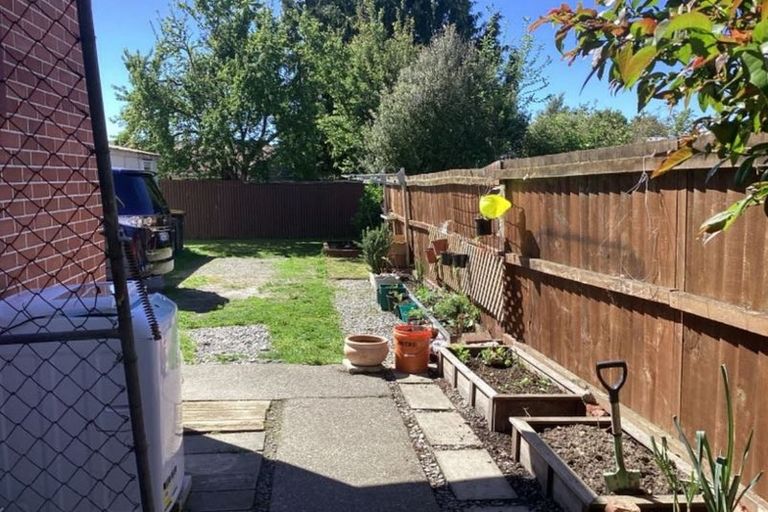 Photo of property in 2/254 Main Road North, Redwood, Christchurch, 8051