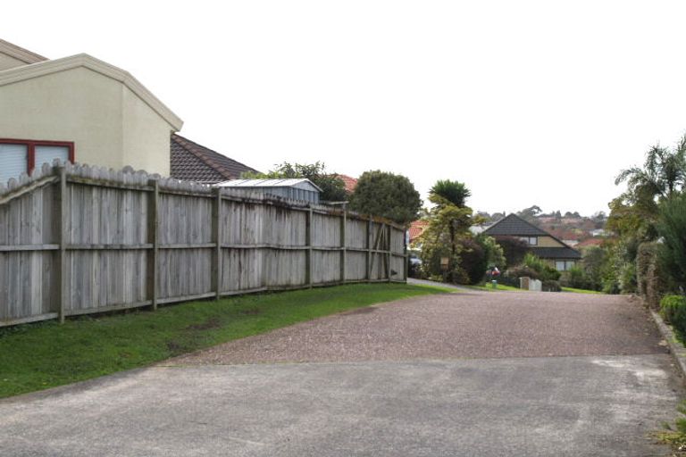 Photo of property in 8 Vesca Place, Golflands, Auckland, 2013