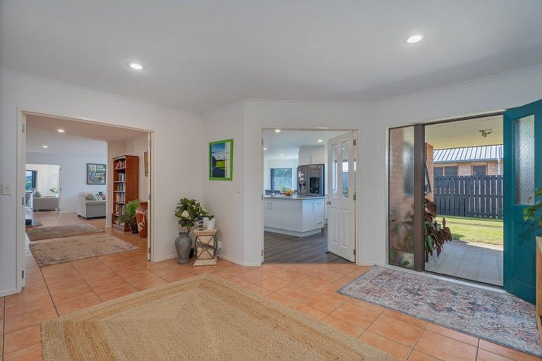 Photo of property in 51 Cholmondeley Crescent, Whitianga, 3510