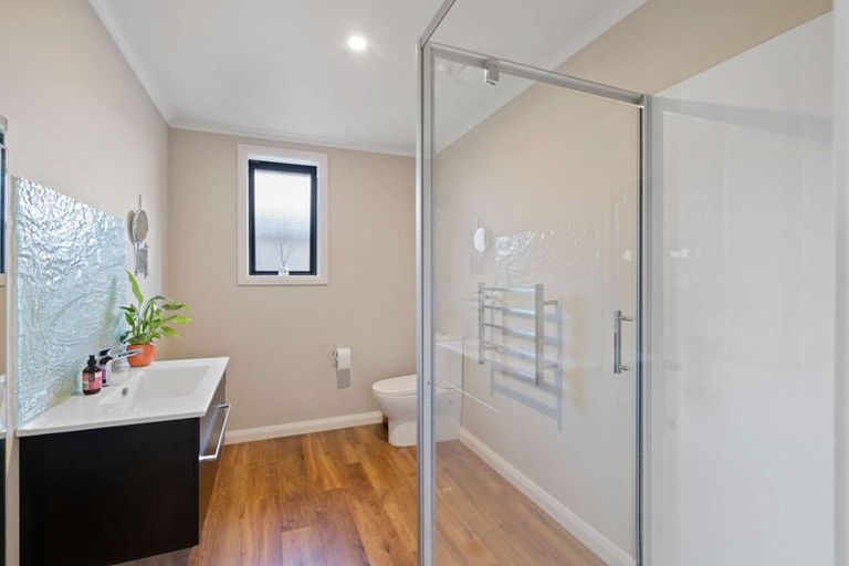 Photo of property in 98 Hoffman Court, Waikiwi, Invercargill, 9810