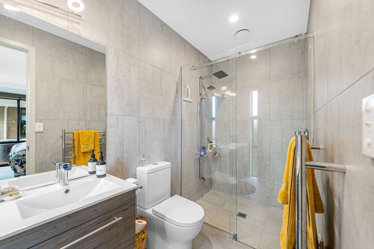 Photo of property in 45 Golf Vue Place, Castlecliff, Whanganui, 4501