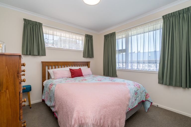 Photo of property in 3 Loudon Street, Green Island, Dunedin, 9018