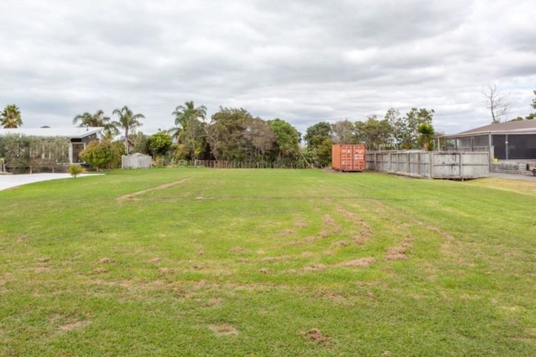 Photo of property in 16 Mylindas Road, Whakatiwai, Miranda, 2473