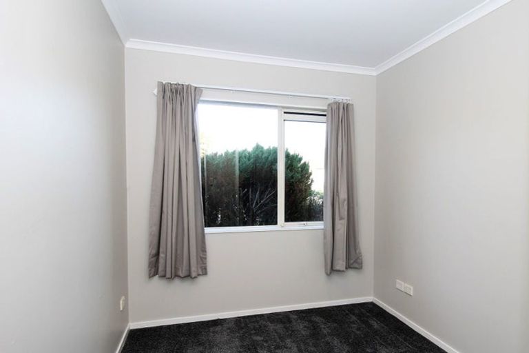 Photo of property in 12 Mellefont Close, East Tamaki Heights, Auckland, 2016