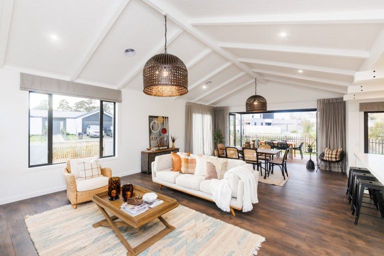 Photo of property in 1 Te Ara Lane, Hokowhitu, Palmerston North, 4410