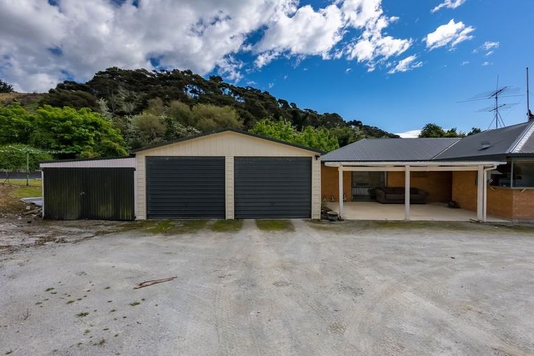 Photo of property in 76 Joyce Road, Hampden, 9410