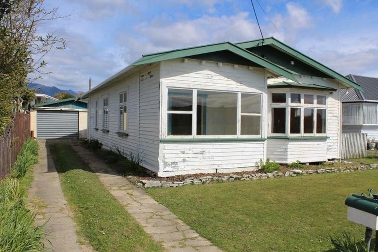 Photo of property in 18 Meihana Street, Takaka, 7110