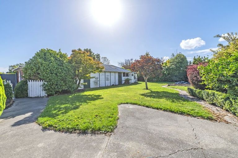 Photo of property in 8 Fatima Street, Redwood, Christchurch, 8051