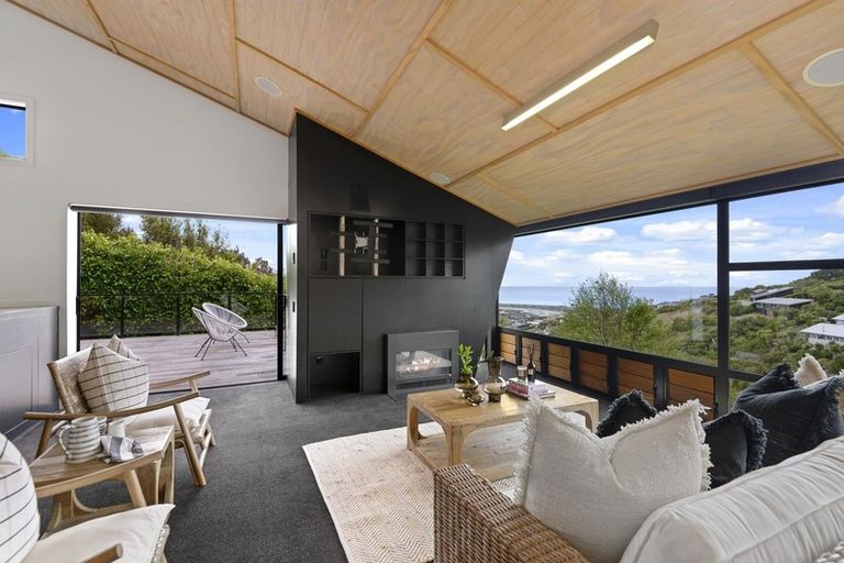 Photo of property in 6 Craigieburn Lane, Mount Pleasant, Christchurch, 8081