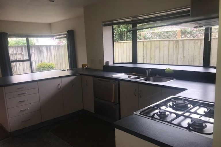 Photo of property in 2/15 Allen Street, Boulcott, Lower Hutt, 5011