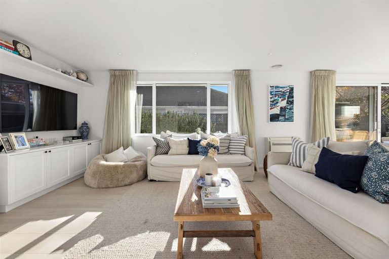 Photo of property in 24 Kenwyn Avenue, St Albans, Christchurch, 8052