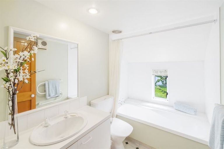 Photo of property in 11a Weka Street, Fendalton, Christchurch, 8041