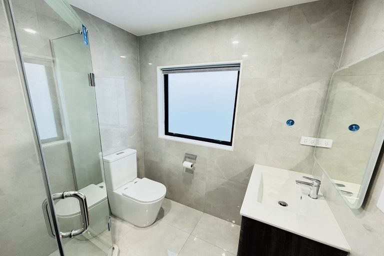 Photo of property in 2/2 Smiths Avenue, Papakura, 2110