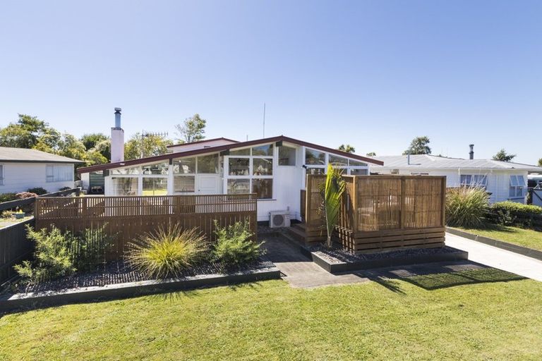 Photo of property in 34 Abraham Crescent, Milson, Palmerston North, 4414