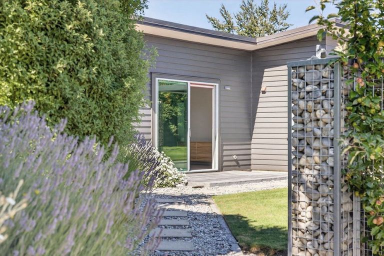 Photo of property in 28 Sam John Place, Lake Hawea, 9382