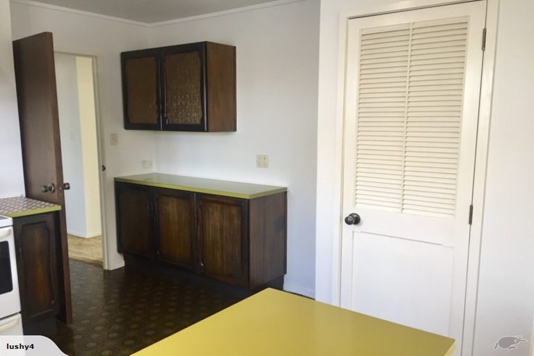 Photo of property in 1/2 Wolfe Street, Regent, Whangarei, 0112