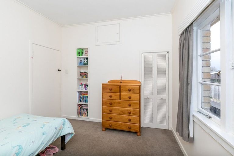 Photo of property in 17 Carey Street, Maeroa, Hamilton, 3200