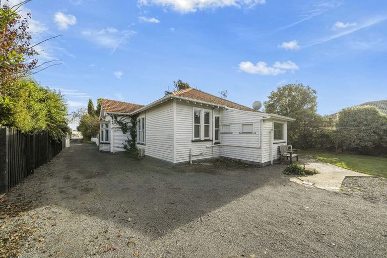 Photo of property in 184 Main North Road, Redwood, Christchurch, 8051