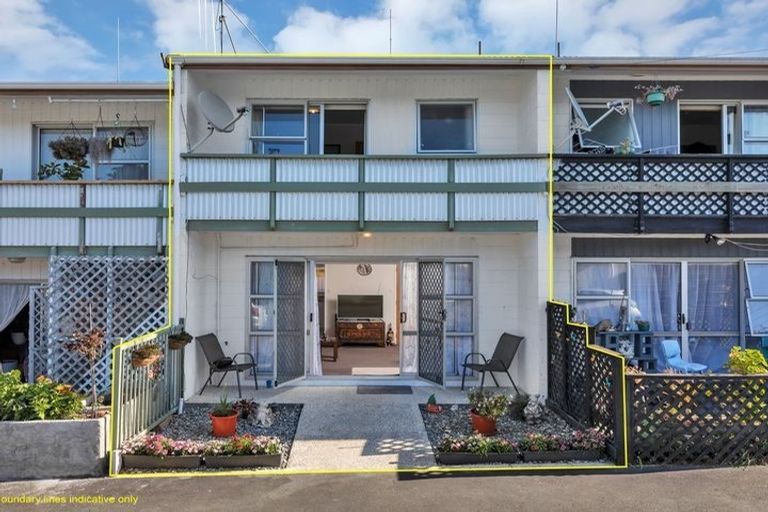 Photo of property in 2/5 Second Avenue, Avenues, Whangarei, 0110