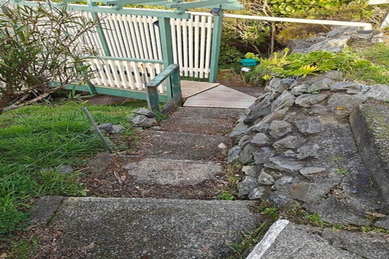 Photo of property in 54 Farnham Street, Mornington, Wellington, 6021