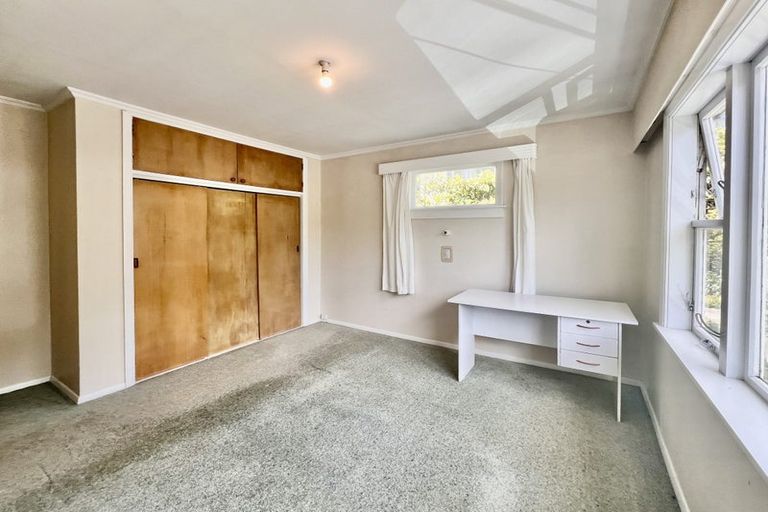 Photo of property in 50 Randwick Road, Northland, Wellington, 6012