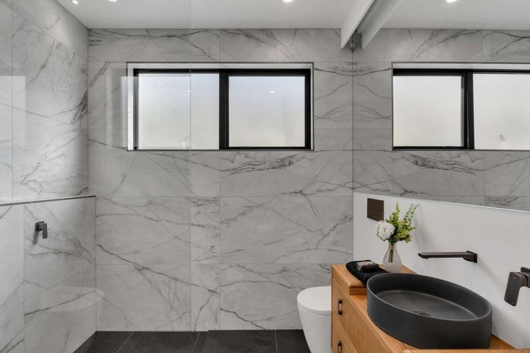 Photo of property in 13 Round Hill Rise, Cracroft, Christchurch, 8022