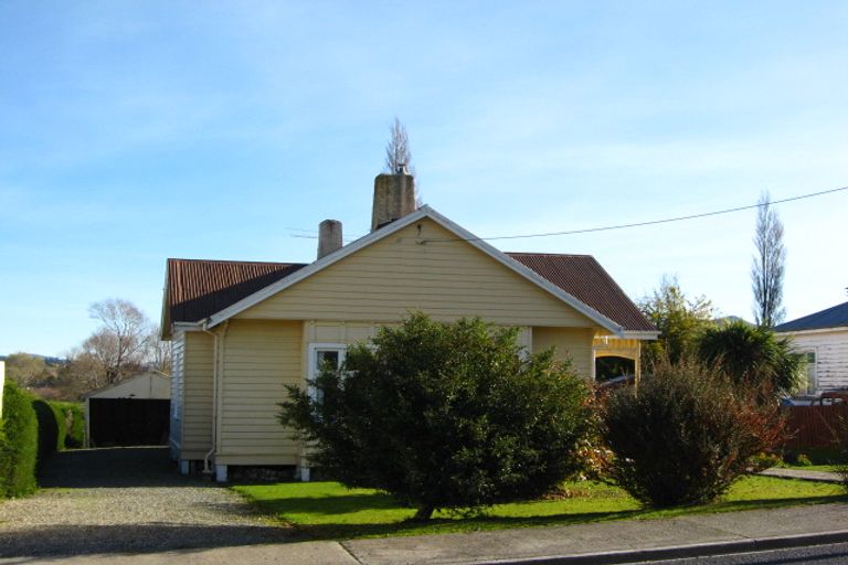 Photo of property in 82 Hamilton Street, East Gore, Gore, 9710