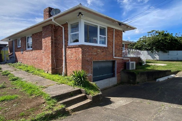 Photo of property in 43a Vine Street, Mangere East, Auckland, 2024