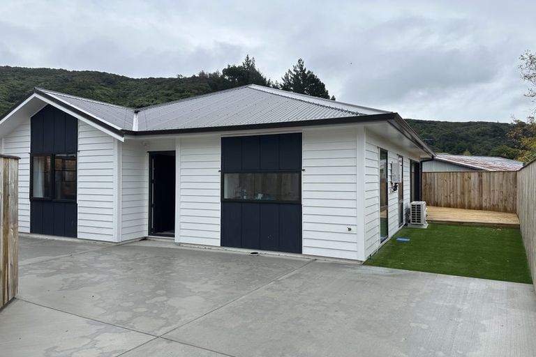 Photo of property in 18 Toomath Street, Naenae, Lower Hutt, 5011