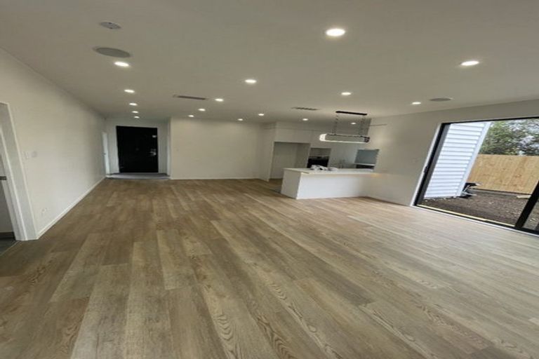 Photo of property in 14c Galsworthy Place, Bucklands Beach, Auckland, 2014