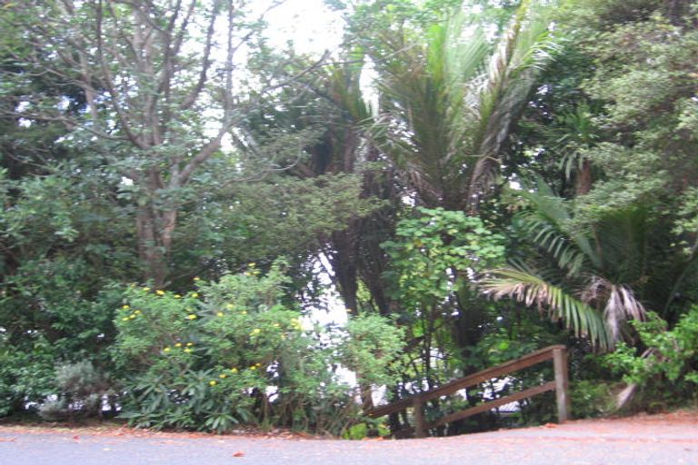 Photo of property in 13 Takahe Road, Titirangi, Auckland, 0604