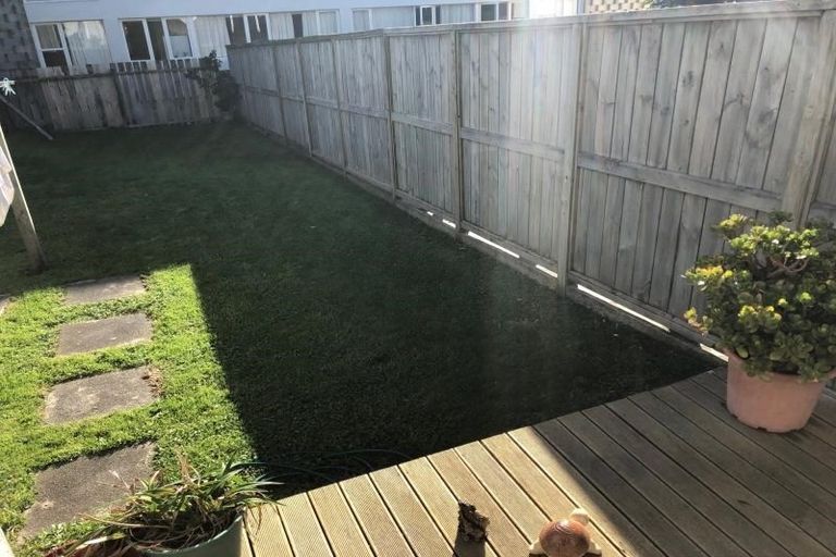 Photo of property in 60 Austin Street, Mount Victoria, Wellington, 6011