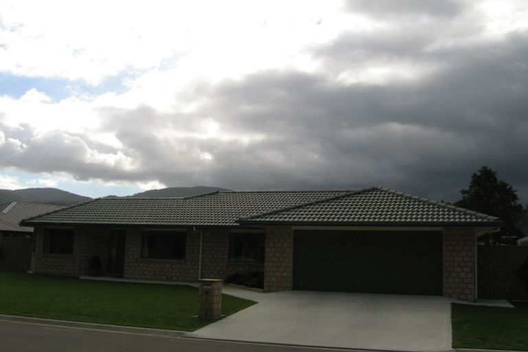 Photo of property in 18 Evergreen Crescent, Trentham, Upper Hutt, 5018