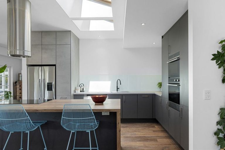 Photo of property in 55 Jeffreys Road, Fendalton, Christchurch, 8052